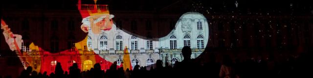 Projection Saint-Nicolas sur la façade de l'hôtel de ville